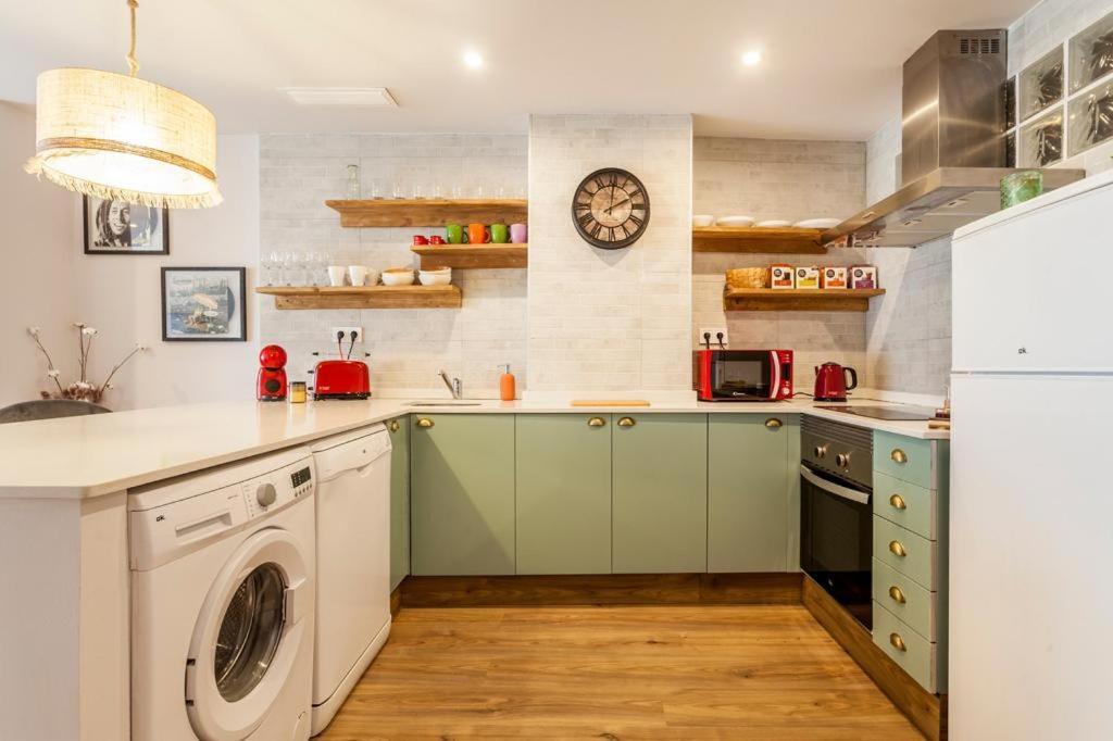 Wonderful Apartment In The Heart Of Valence Extérieur photo
